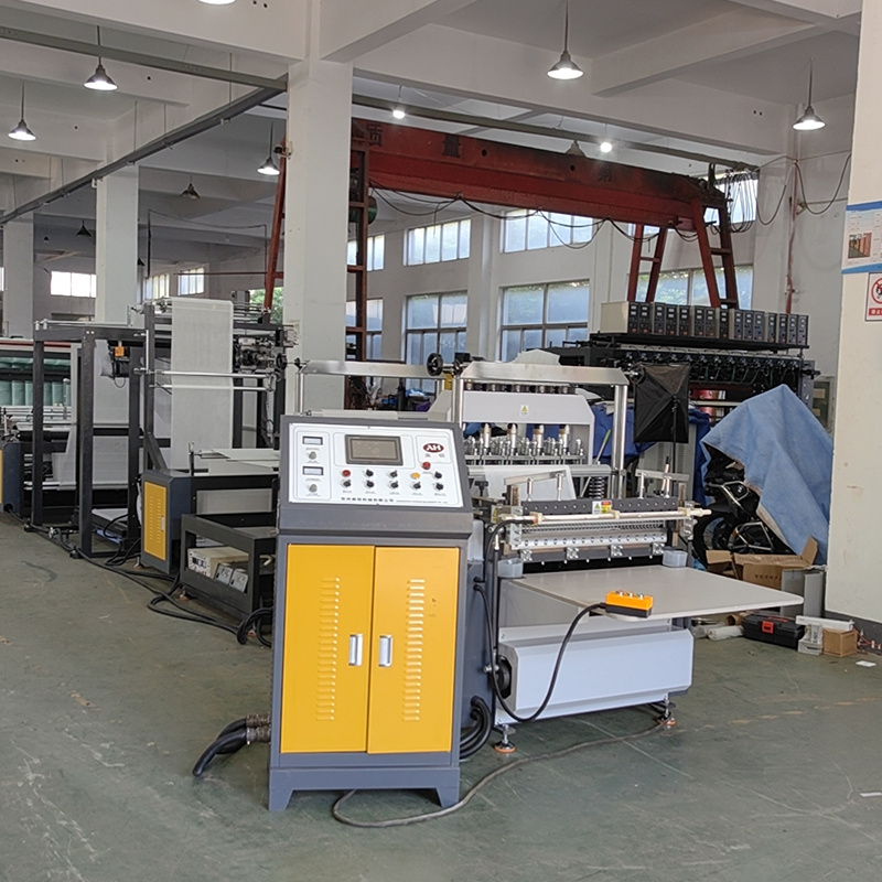 Dokunmamış yastık kılıfı makinesi